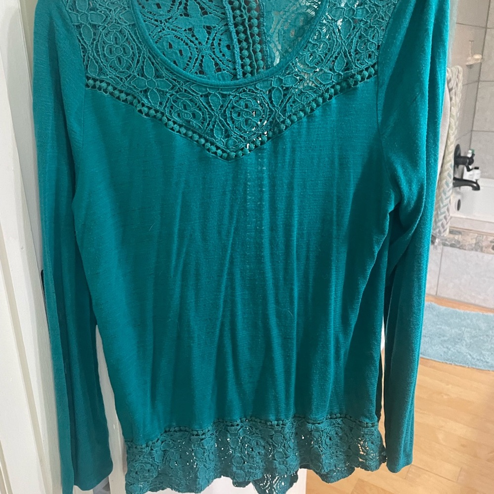 Teal long sleeve cute top